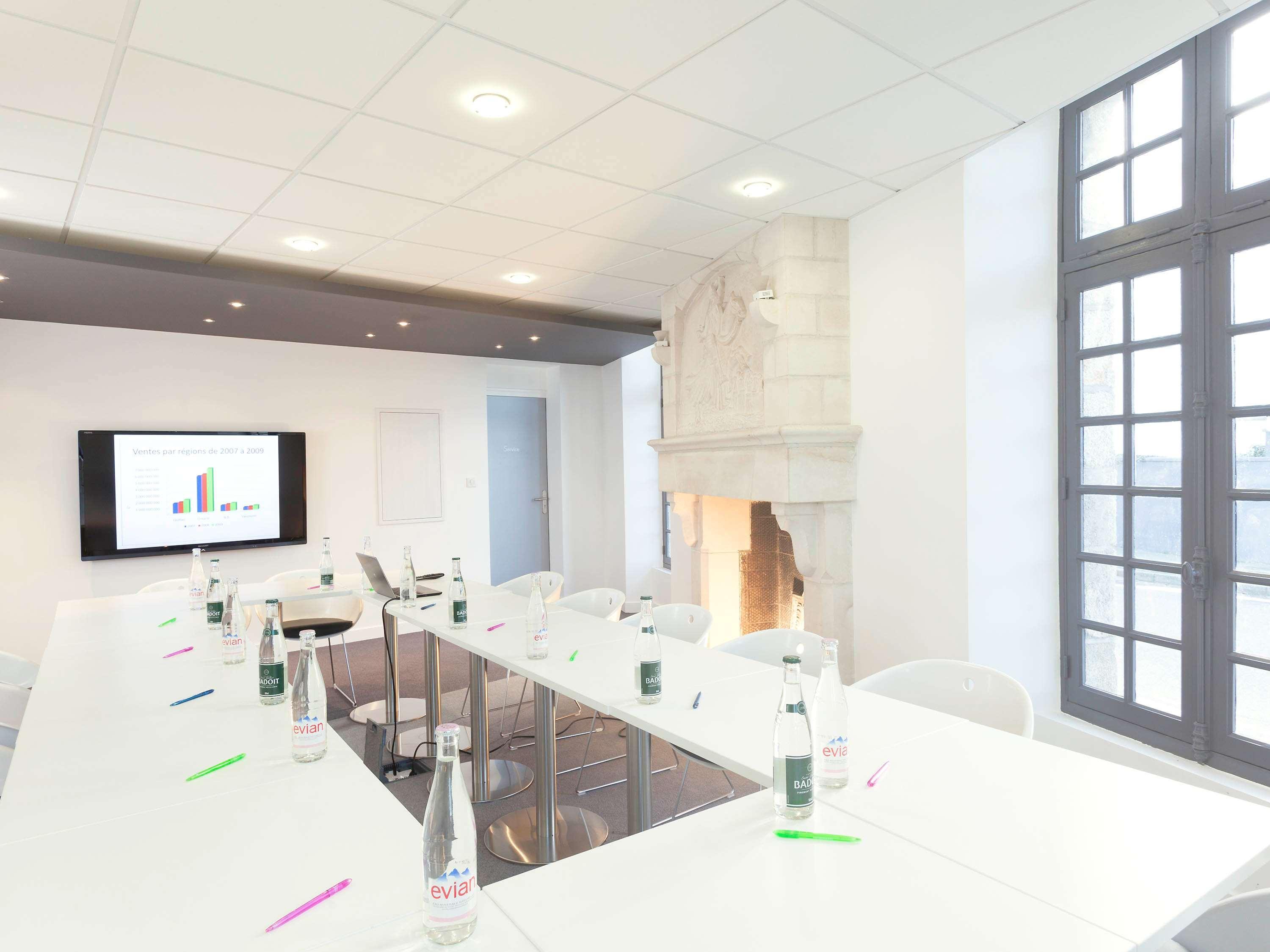 Ibis Styles Vannes Gare Centre Bagian luar foto