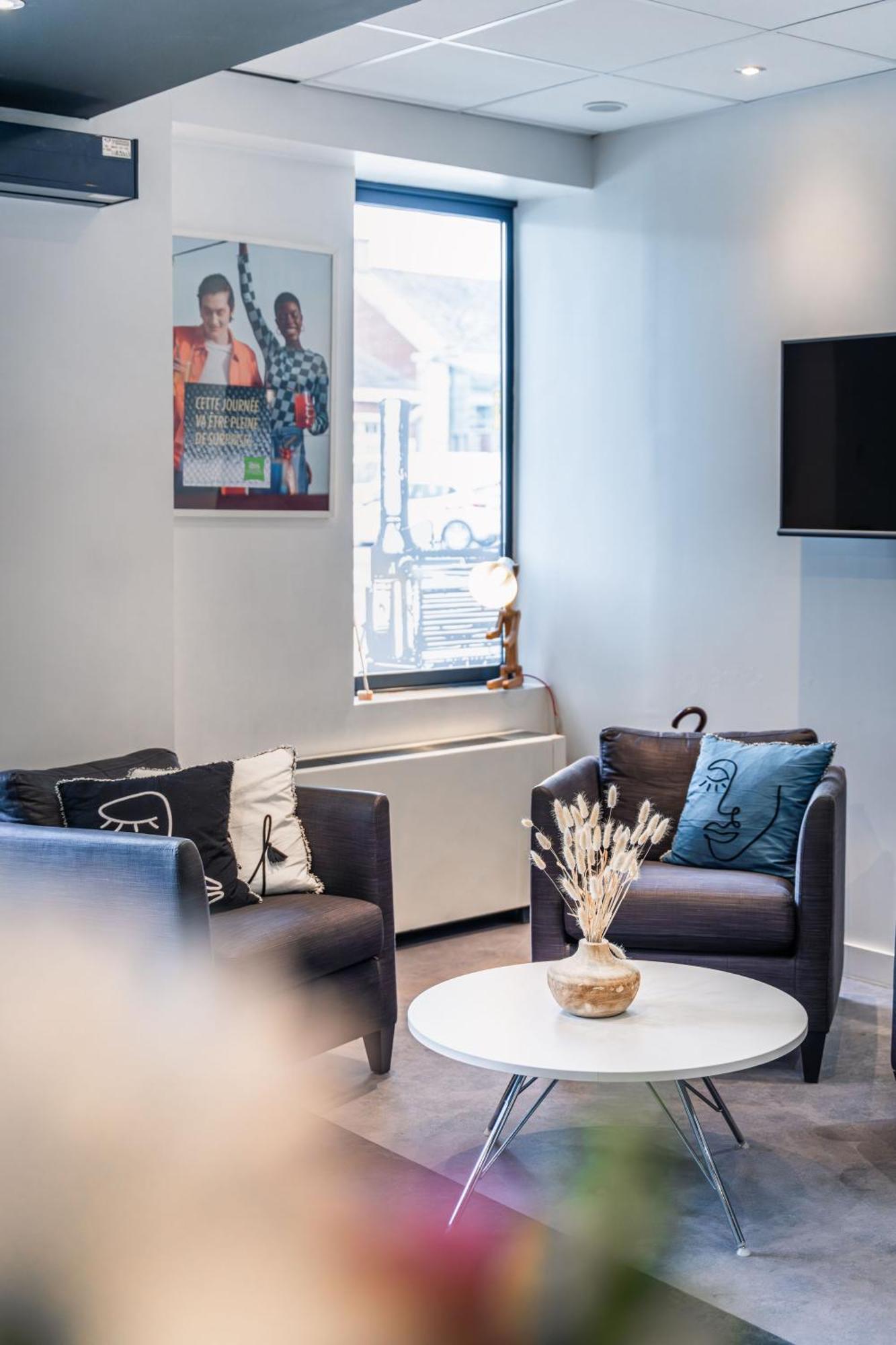 Ibis Styles Vannes Gare Centre Bagian luar foto