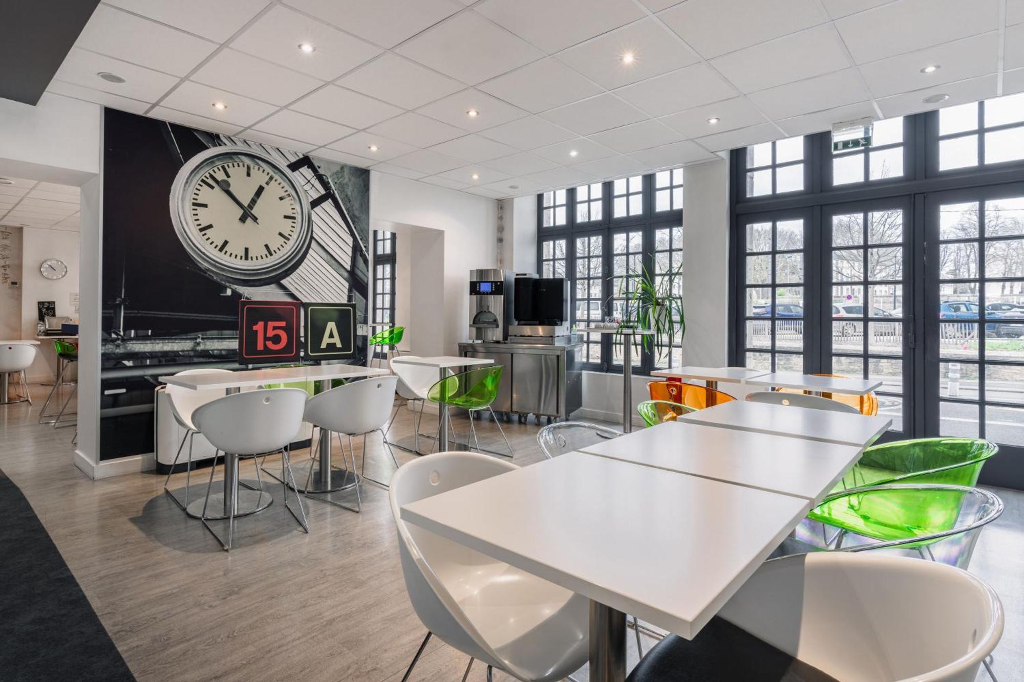 Ibis Styles Vannes Gare Centre Bagian luar foto