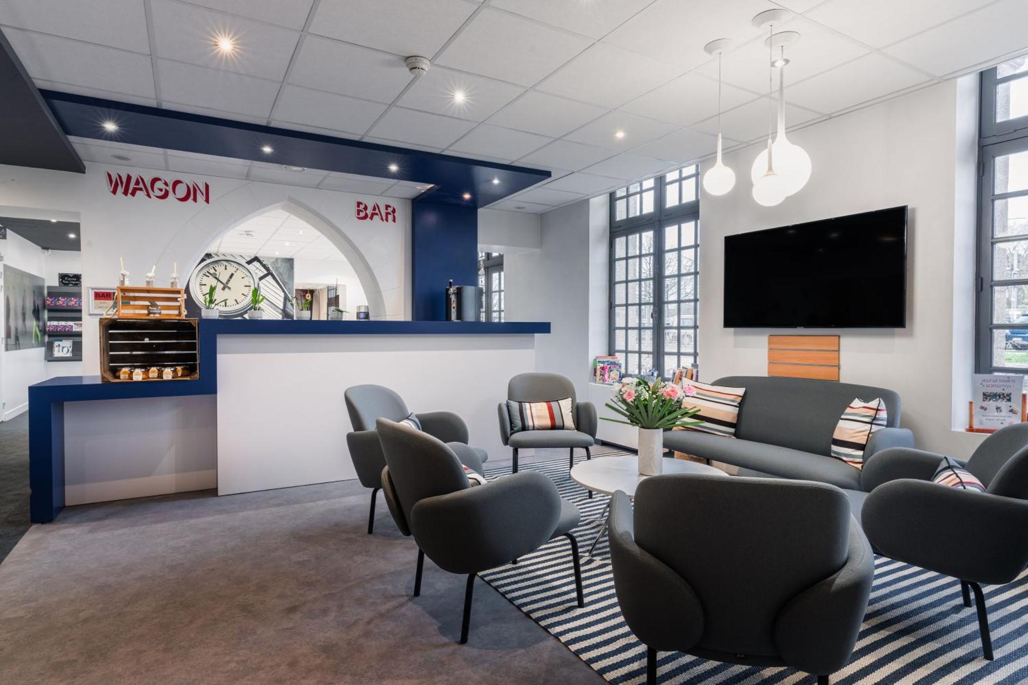 Ibis Styles Vannes Gare Centre Bagian luar foto