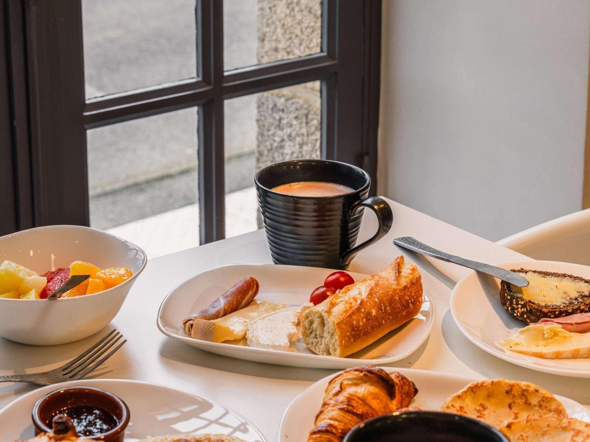 Ibis Styles Vannes Gare Centre Bagian luar foto