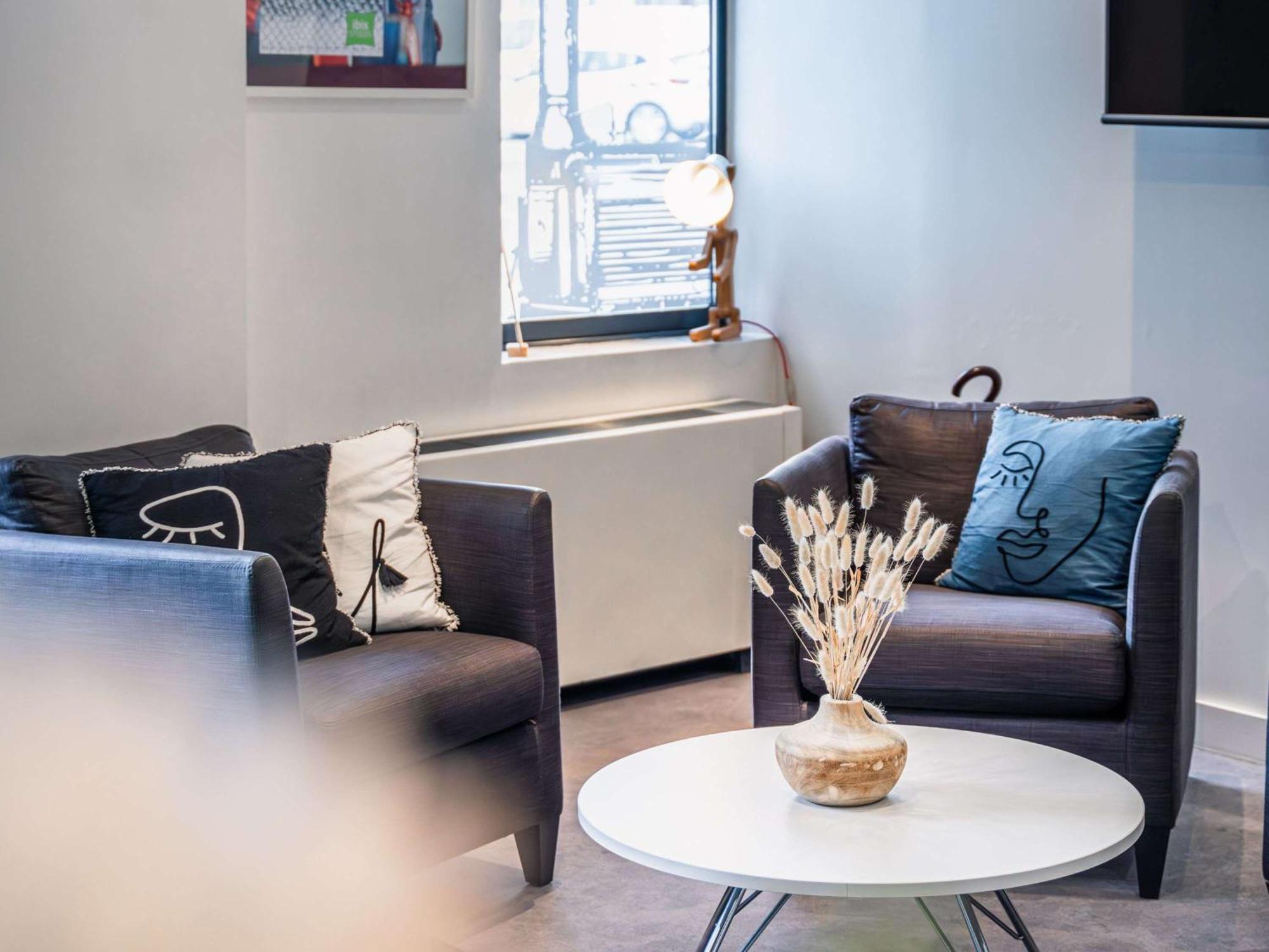 Ibis Styles Vannes Gare Centre Bagian luar foto