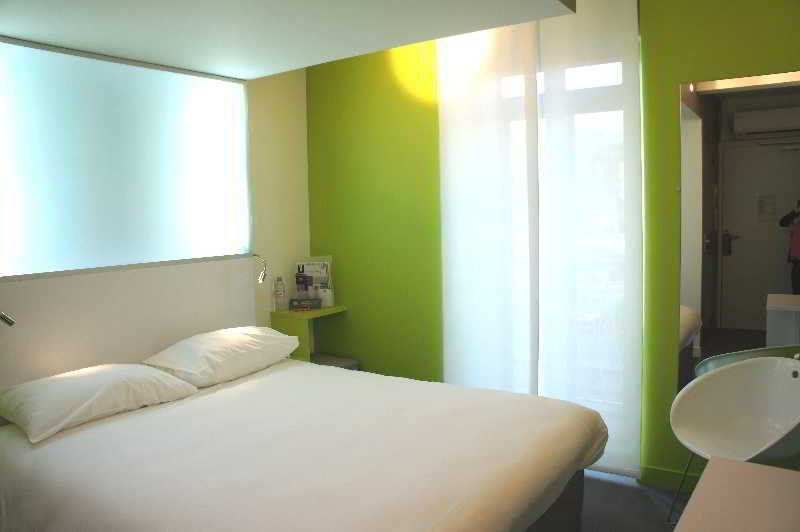 Ibis Styles Vannes Gare Centre Bagian luar foto